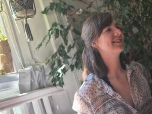 Photo of the artist Anya Pailthorpe