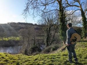 Photo of the artist Bevan