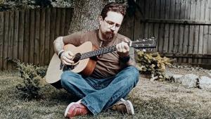 Photo of the artist Dan Ryan