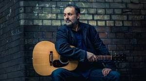 Photo of the artist Dave Sutherland