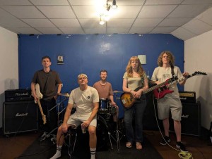 Photo of the artist Elm Grove 