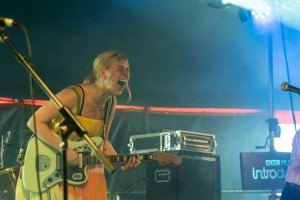 Photo of the artist Genevieve Miles