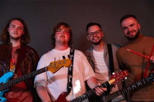 Photo of the artist Honey I Shot the President