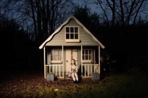 Photo of the artist Isabel Maria