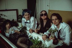 Photo of the artist Rooted