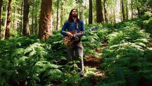 Photo of the artist Samuel Ashton