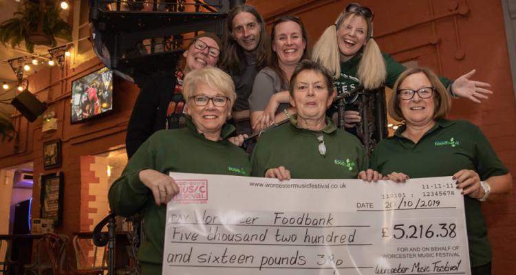 Cheque presentation to Worcester Foodbank